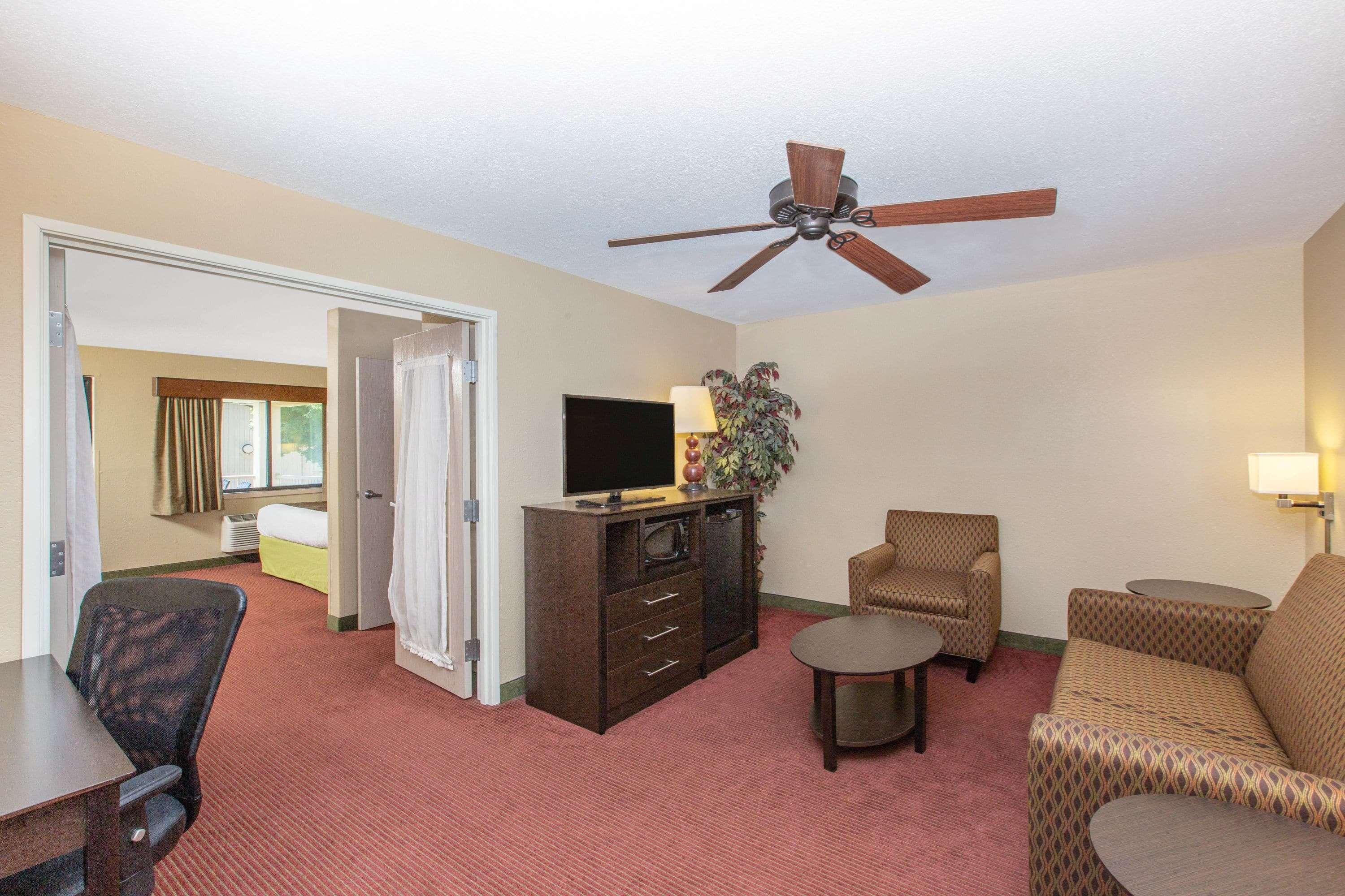 Americinn By Wyndham Okoboji Extérieur photo